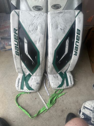 31" Bauer Supreme One80 Goalie Leg Pads (Used)