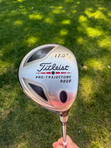 Titleist 980 F 5-Wood 17 DG S300 Stiff Flex 41.5" NICE