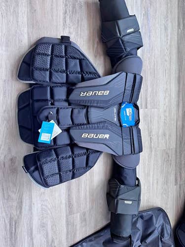 Bauer Elite Goalie Chest Protector (Brand new) - Senior XL