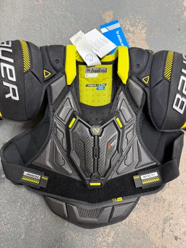 Medium JUNIOR Bauer Supreme Mach Shoulder Pads (New)