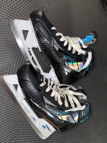 2021 True TF9 Hockey Goalie Skates Regular Width Size 6 (Used)