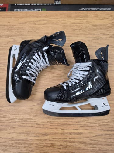 Size 8.75 Fit 3 NEW! Bauer Vapor Flylite Hockey Skates Pro Stock (New)