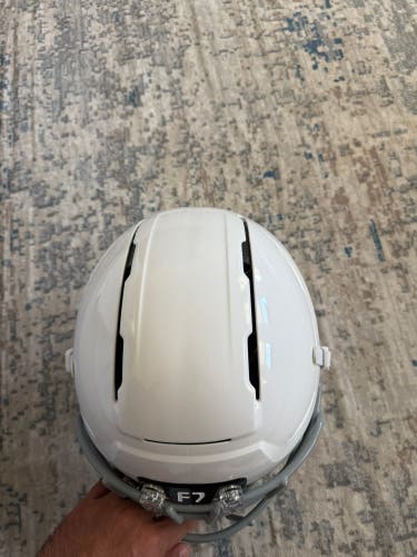 White Youth Medium Schutt F7 Air Helmet (Used)
