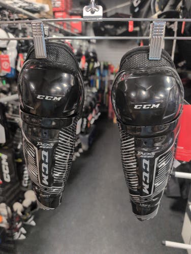 Youth CCM Tacks 9550 Shin Pads (New)