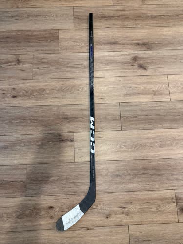 Junior CCM Ribcor Trigger 8 Right Handed Hockey Stick P28 40 Flex (Used)