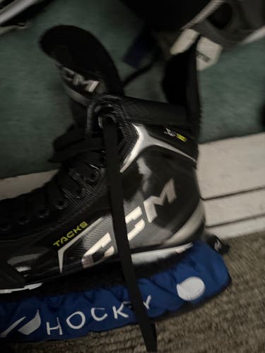 Black 2025 CCM Tacks XF Hockey Skates Regular Width Pro Stock 6 (New)