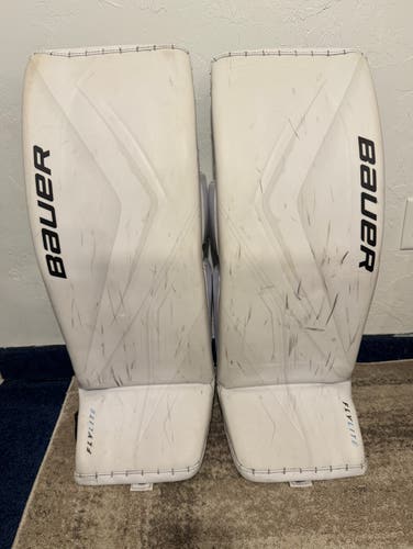 Medium Bauer FlyLite Goalie Leg Pads