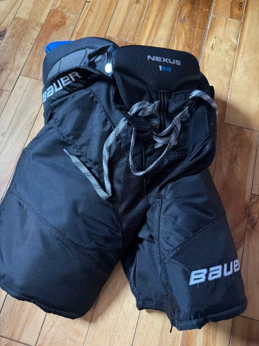 Junior Small Bauer Nexus 1N Hockey Pants (New)