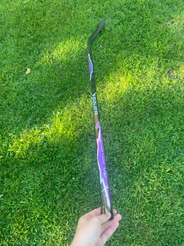 Senior Bauer Vapor Flylite Right Handed Hockey Stick P88 77 Flex (New)