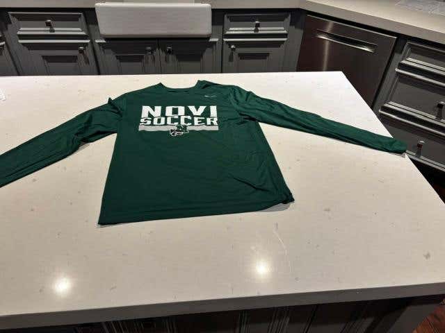 Michigan Novi High School School Nike Dry Fit Green long sleeve soccer shirt size mens medium