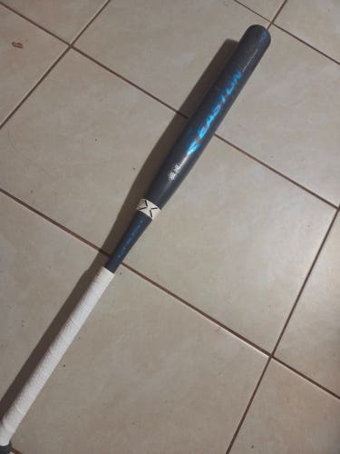 2018 Easton Ghost Composite Bat (-10) 23 oz 33" (Used)
