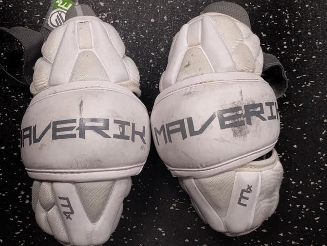 Used Maverik MX Lacrosse Arm Pads/Guards White Senior 11849-S000044162
