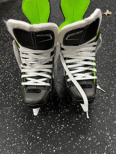 Used Bauer XLS Intermediate Hockey Skate Intermediate 4.0 11849-S000043639