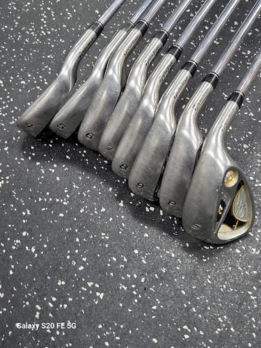 Used Taylormade R7 DRAW Mens Iron Set RH 4I-PW 11849-S000043647