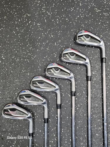 Used Titleist T300 Mens Iron Set RH 5I-PW 11849-S000043370