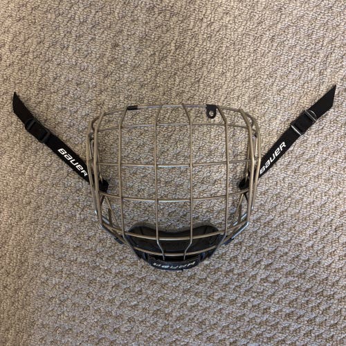 Medium Bauer FM7500 Hockey Cage