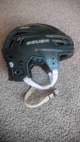 Medium Bauer Re-Akt 155 Helmet Pro Stock (Used)
