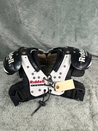 XS Youth Riddell Warrior IIx Shoulder Pads (Used)