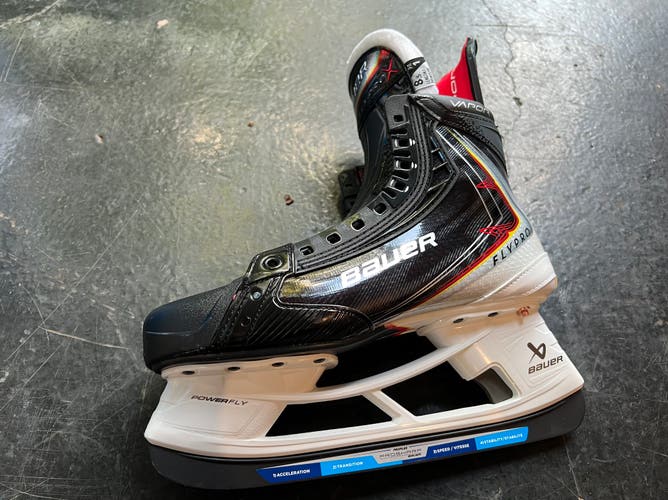 2025 Bauer Vapor Flypro Hockey Skates 8.5 (Used)