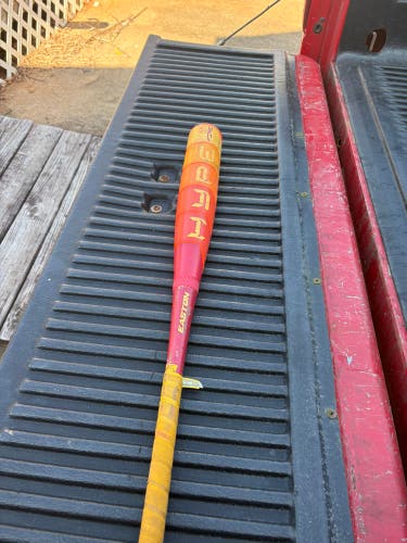 2025 Easton Hype Fire Composite USSSA Certified Bat (-8) 23 oz 31" (Used)