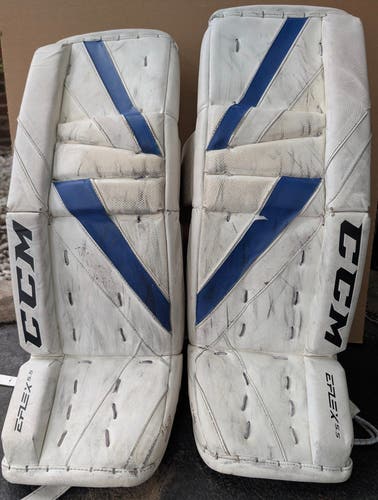 26" CCM Extreme Flex 5.5 Goalie Leg Pads (Used)