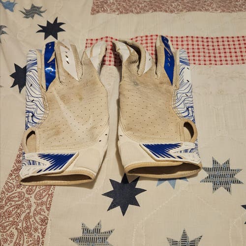 White XXL Adult Nike Vapor Jet Gloves (Used)