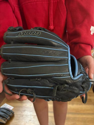 Wilson A1000 RH Infield Baseball Glove 11.5" (Used)