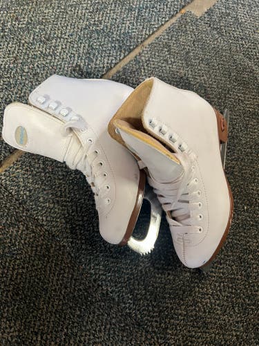 Riedell Figure Skates Size 3