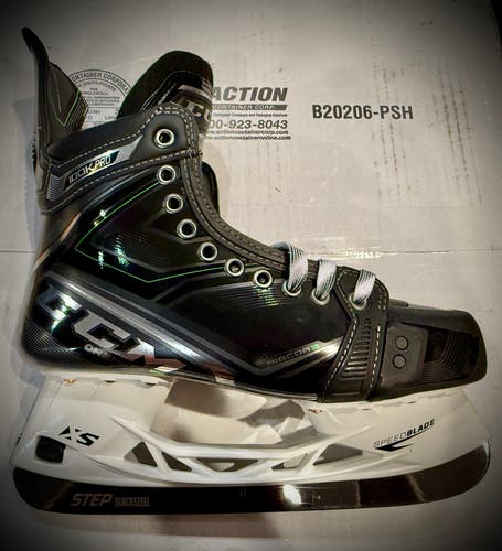 CCM Ribcor 100k Pro Hockey Skates Extra Wide Width 8.5 (New)