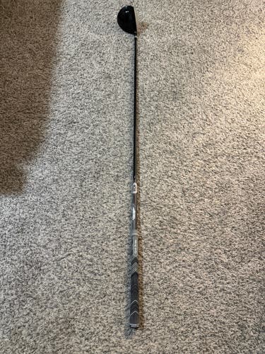 Men's Walter Hagen Left Hand Fairway Wood Regular Flex 3 Wood Graphite Shaft (Used)