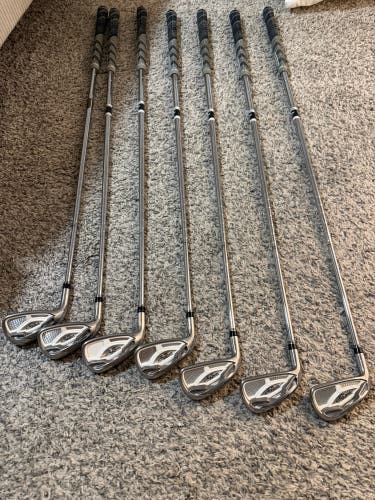 Men's 2013 Cobra AMP Cell Silver Left Hand Iron Set Stiff Flex (7 Clubs) #5 - #9, PW, GW (Used)