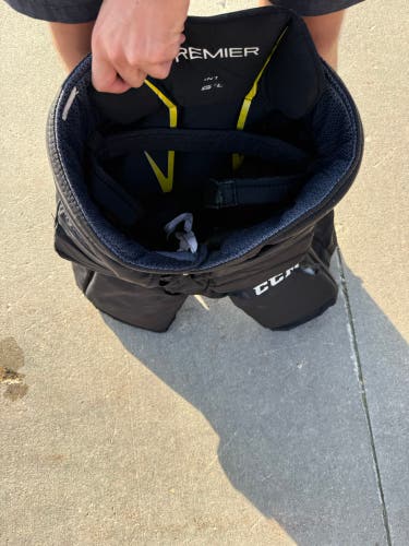 Intermediate Large CCM Premier R1.5 Hockey Goalie Pants (Used)