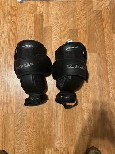 Bauer Supreme S18 Knee Guards (Used)