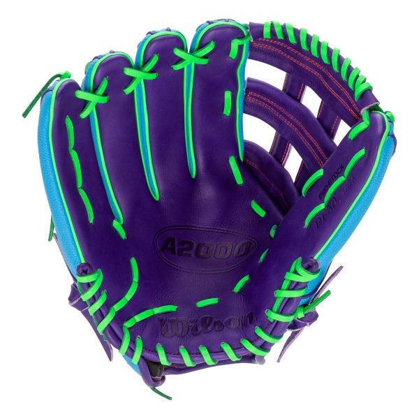 Used Wilson WBW1041461225 Right Hand Thrower - Excellent Condition