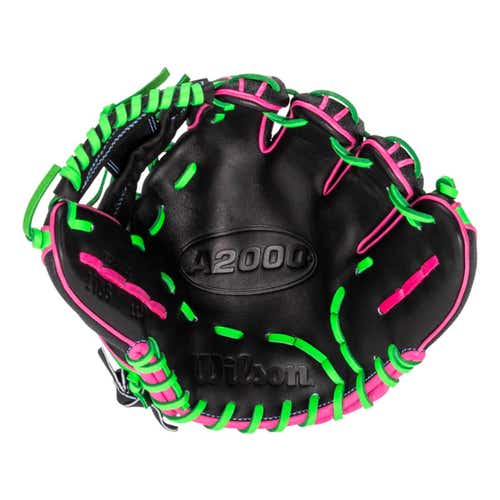 Used Wilson WBW103218115 Right Hand Thrower - Excellent Condition