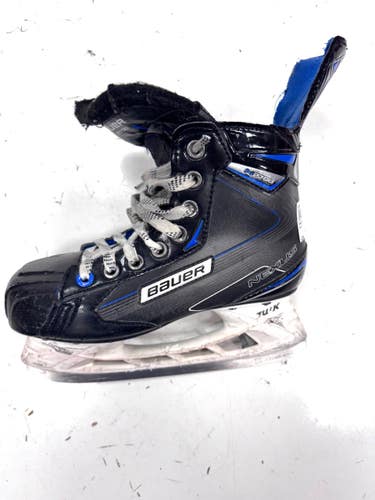 Used Bauer NEXUS Junior Hockey Skate Junior 04.5 11860-S000315680