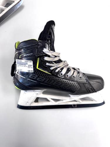 Used Bauer PRO Intermediate Goalie Skate Intermediate 6.5 11860-S000315659