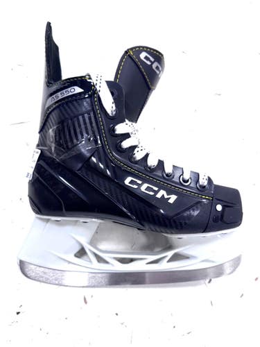 Used CCM AS550 Junior Hockey Skate Junior 02 11860-S000315636