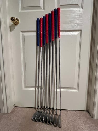 TaylorMade SIM2 MAX Iron Set 4-PW-AW Stiff Flex (Used)