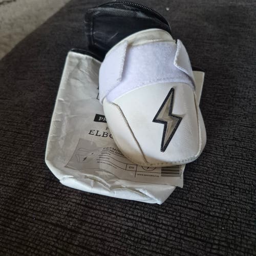 Bruce Bolt Premium Youth Elbow Guard (Used)