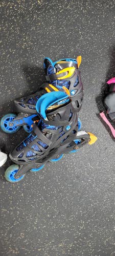 Used RollerDerby SIZE 2-5 Junior Rec Fitness Skates None Adjustable 11497-S000161487