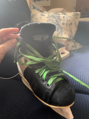 CCM Hockey Skates 6 (Used)
