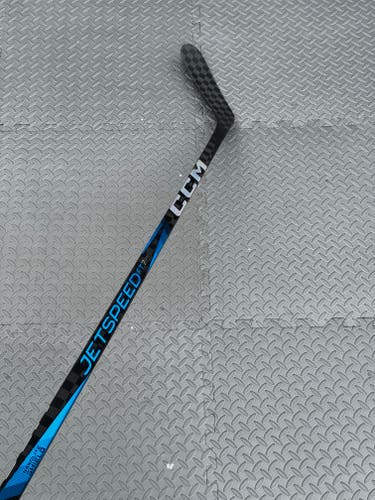 CCM JetSpeed FT7 Pro Left Hand Hockey Stick P28 80 Flex Pro Stock (New)
