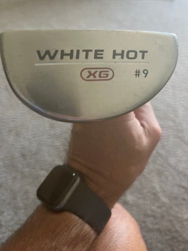Unisex 2006 Odyssey White Hot XG 9 Mallet Right Handed Putter Steel 34" (Used)