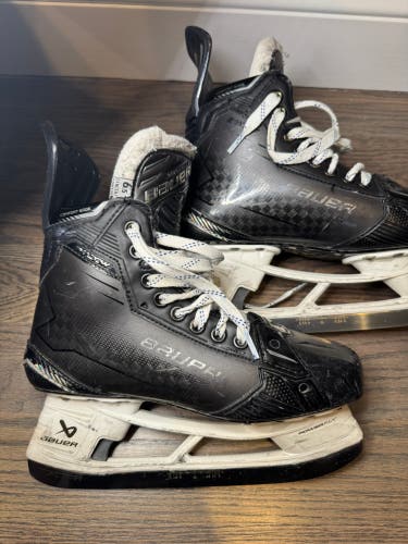 Black 2024 Bauer Supreme Shadow Hockey Skates Regular Width Pro Stock 6.5 (Used)