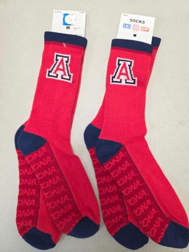 ST10 Mens NCAA ARIZONA WILDCATS Crew Socks Lot of 2 Pair LARGE New
