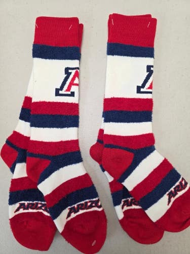 ST2 Mens NCAA ARIZONA WILDCATS Crew Socks Lot of 2 Pair MEDIUM New