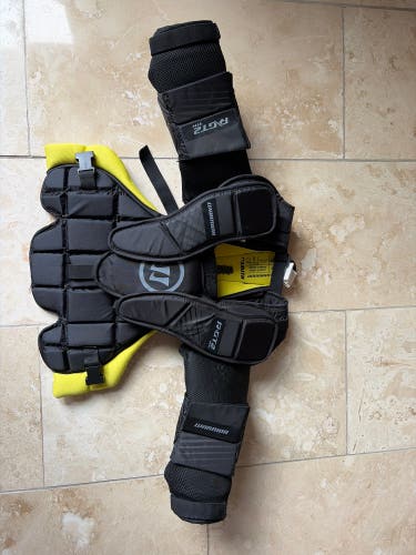 Large/Extra Large Warrior Ritual GT2 Goalie Chest Protector (Used)