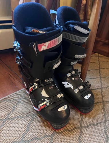 Mondo 27 & 27.5 Men's Nordica Ski Boots Medium Flex (Used)