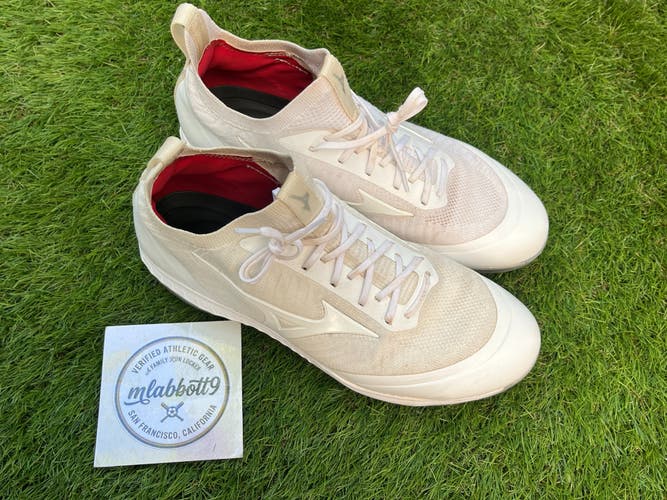 Mizuno Dominant Knit Metal Cleats - 11GM215501 - Triple White - Women's 9.5 / Men's 8 - Used